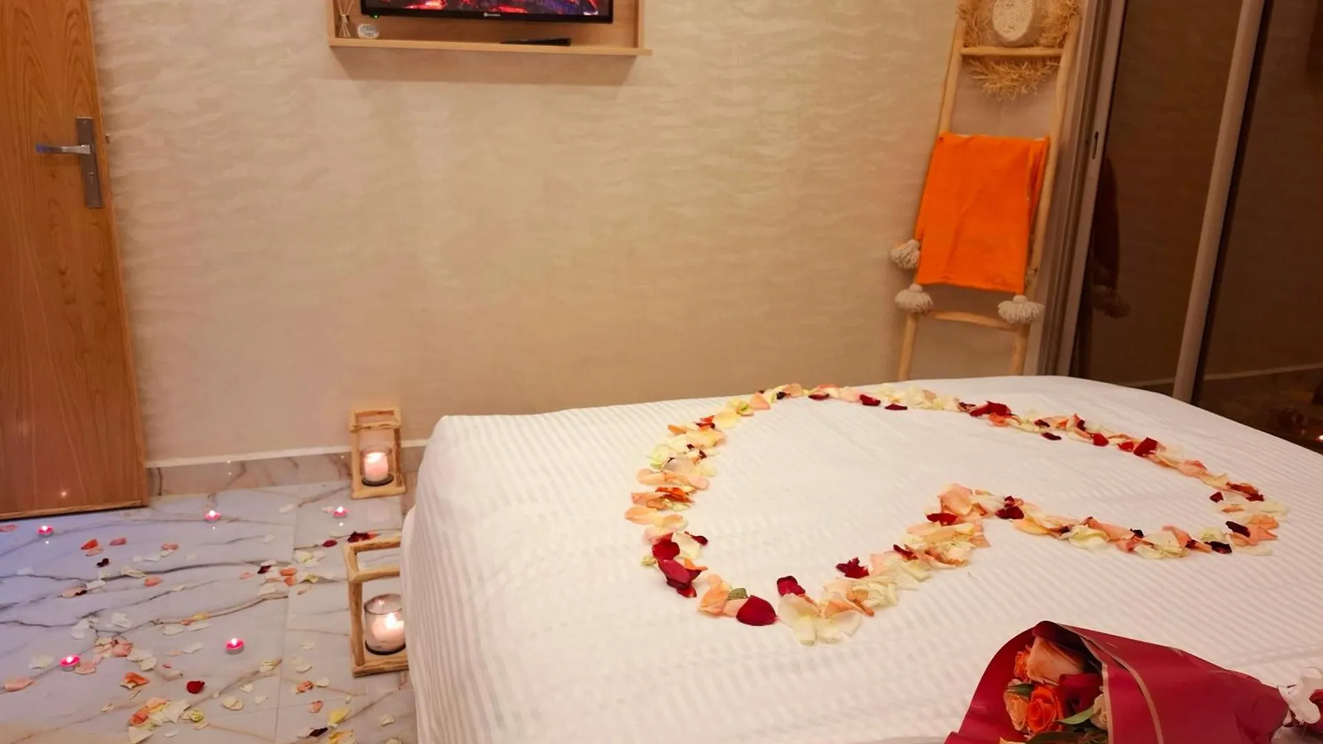 Azur Appartement As-Suwajra